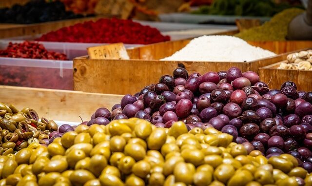 Avrupa'nın Zeytin İhtiyacı Türkiye’den Karşılanıyor Avrupa'nın Zeytin İhtiyacı Türkiye’den Karşılanıyor